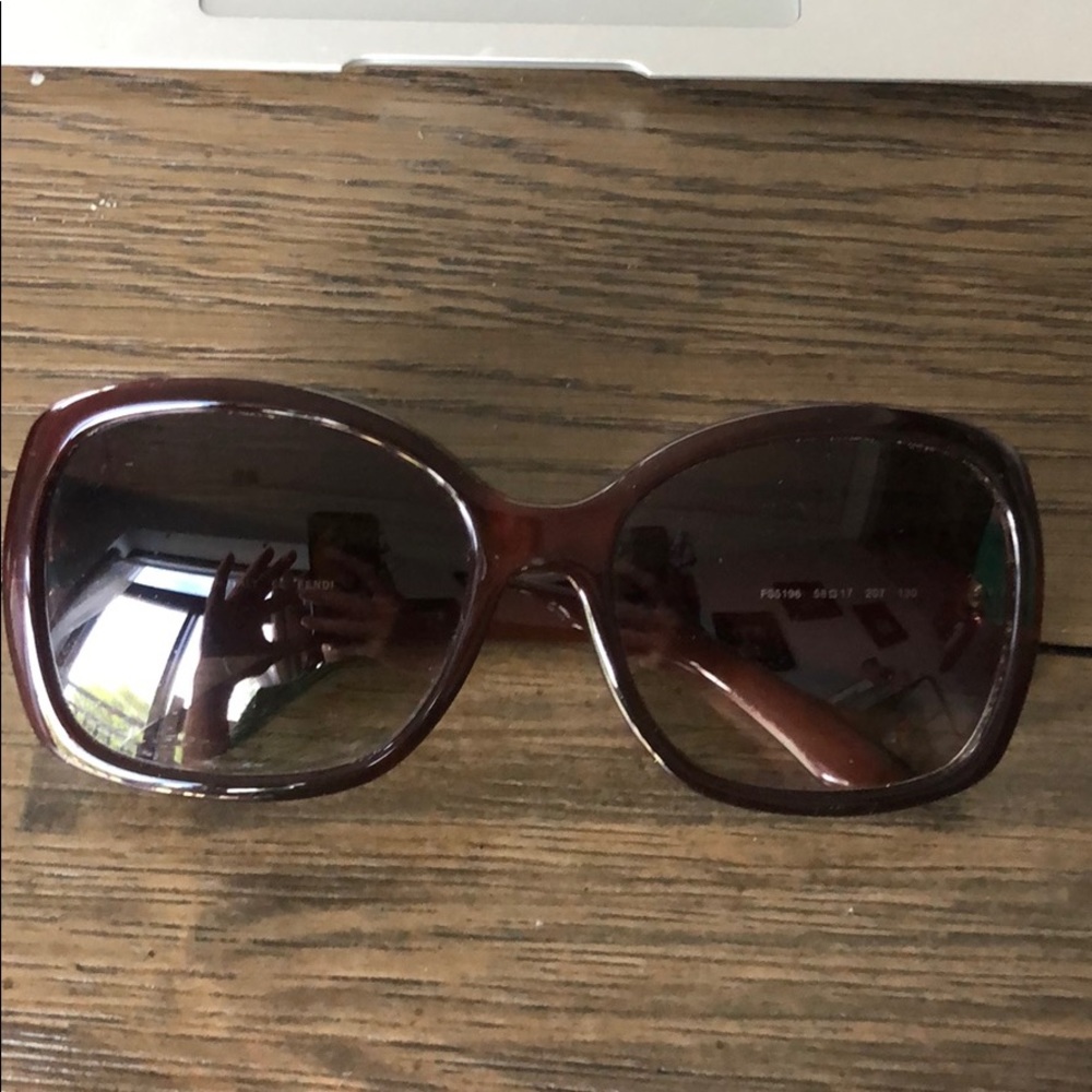 Fendi sunglasses authentic !